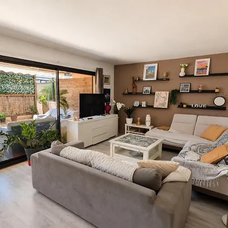 2 Chambres- Terrasse - Climatisation Appartamento *