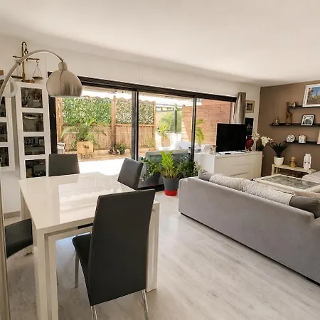 2 Chambres- Terrasse - Climatisation Appartamento *